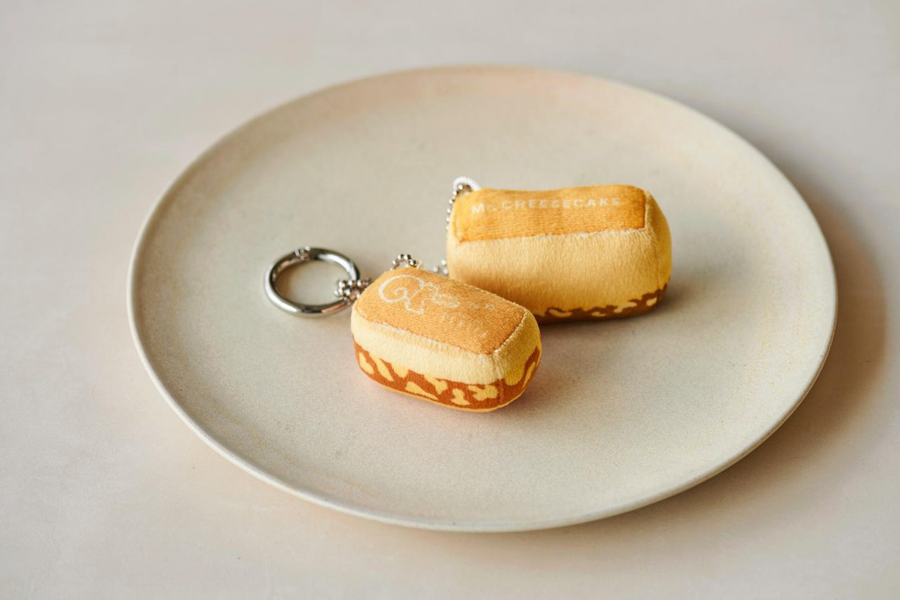 クルミッ子とミスターチーズケーキのぬいぐるみキーホルダー 2種セット