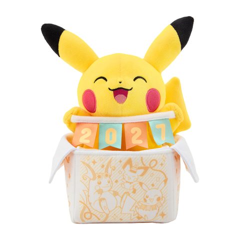 ピカピカボックス2027に入るピカチュウのぬいぐるみ 2027の旗飾り