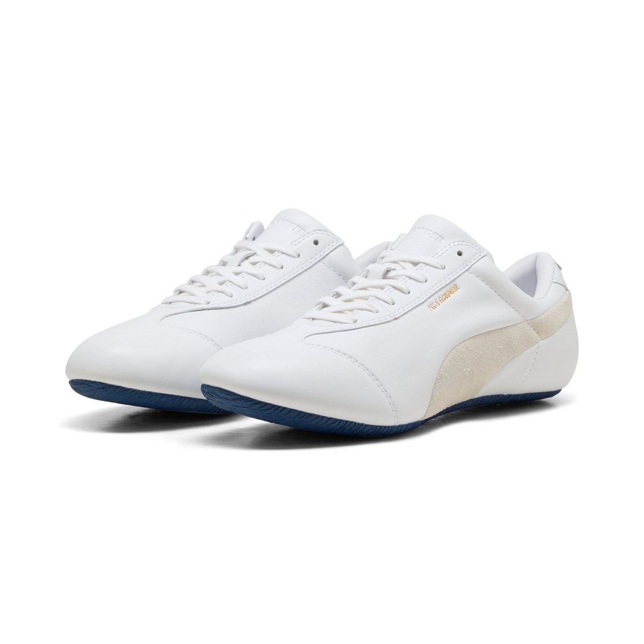 PUMA × JIL SANDER SPEEDCATのオールホワイト。スエードのラインが入ったローカット