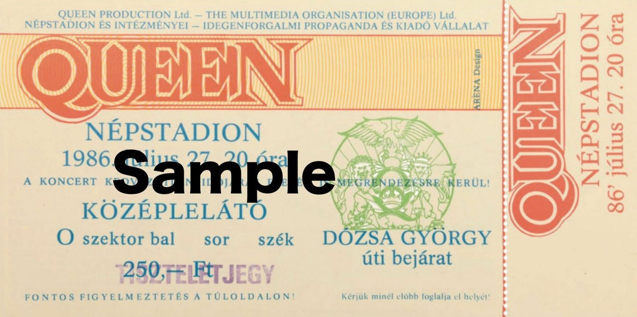 1986年当時のライブチケットを模した復刻デザイン