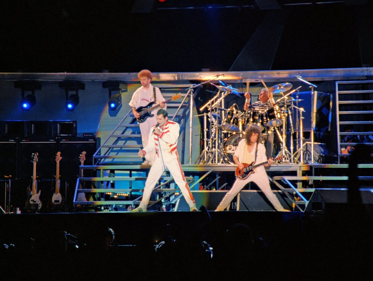 ブダペスト公演のステージを捉えた映像(1986年)