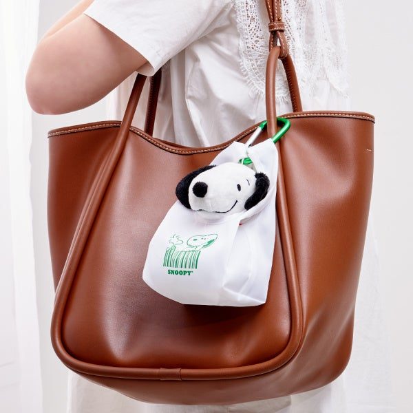 SNOOPY おかいものマスコット(ファミマオンライン限定) ファミリーマート限定スヌーピーグッズ
