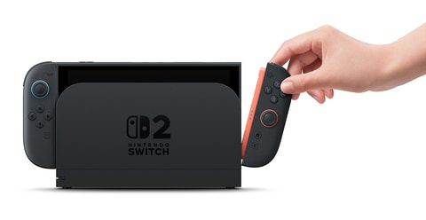 Switch 2本体のドックからJoy-Con 2を取り外す様子