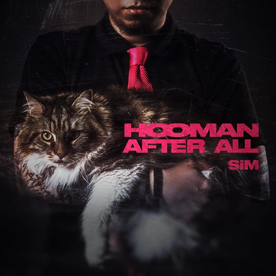 SiMのアルバム「HOOMAN AFTER ALL」のジャケット。猫を抱えた黒いシャツ姿の人物と赤いネクタイが写っている