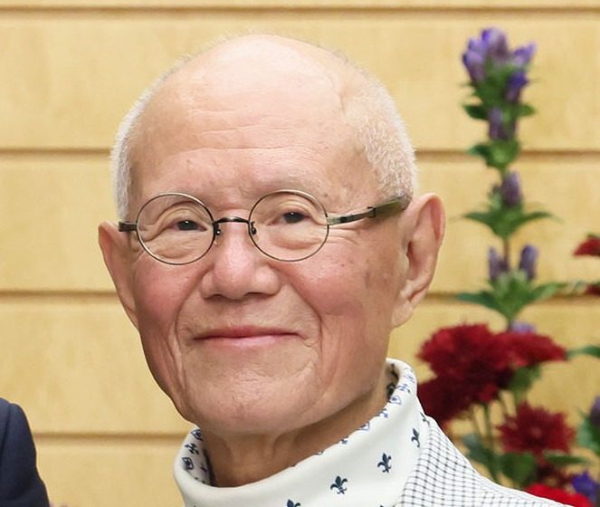 漫画家ちばてつやさん。2023年11月、総理大臣官邸でマンガ・アニメ・ゲーム議連の申入れを受けた際の写真