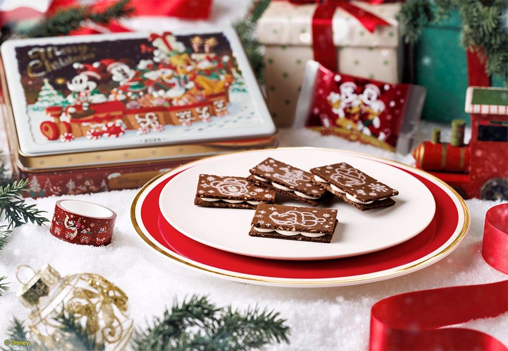 ホワイトチョコレートサンドとミッキー缶、クリスマス柄マスキングテープ