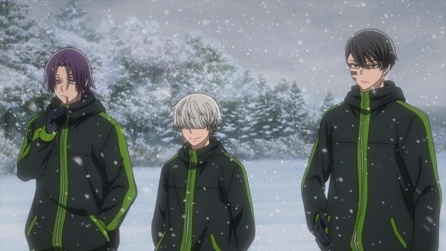 日光・華厳の滝編の場面カット（雪景色の中に立つ3人）