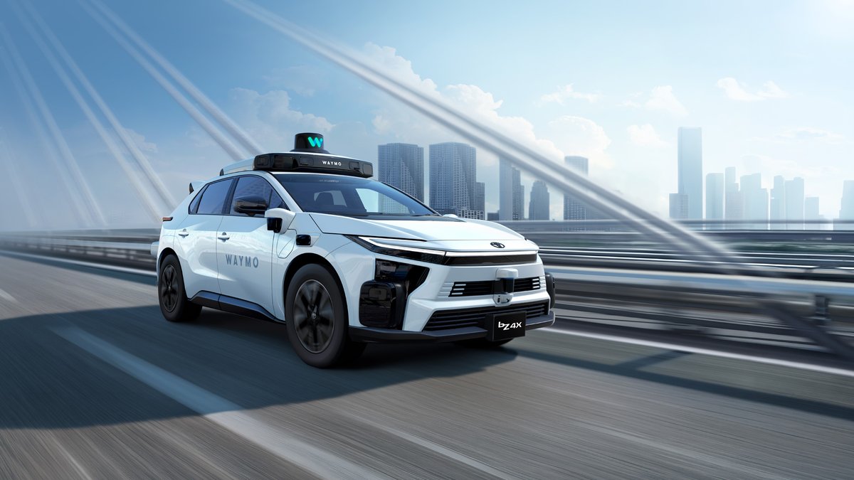 トヨタ bZ4X Waymoの自動運転タクシー車両 公式写真 ルーフにセンサー