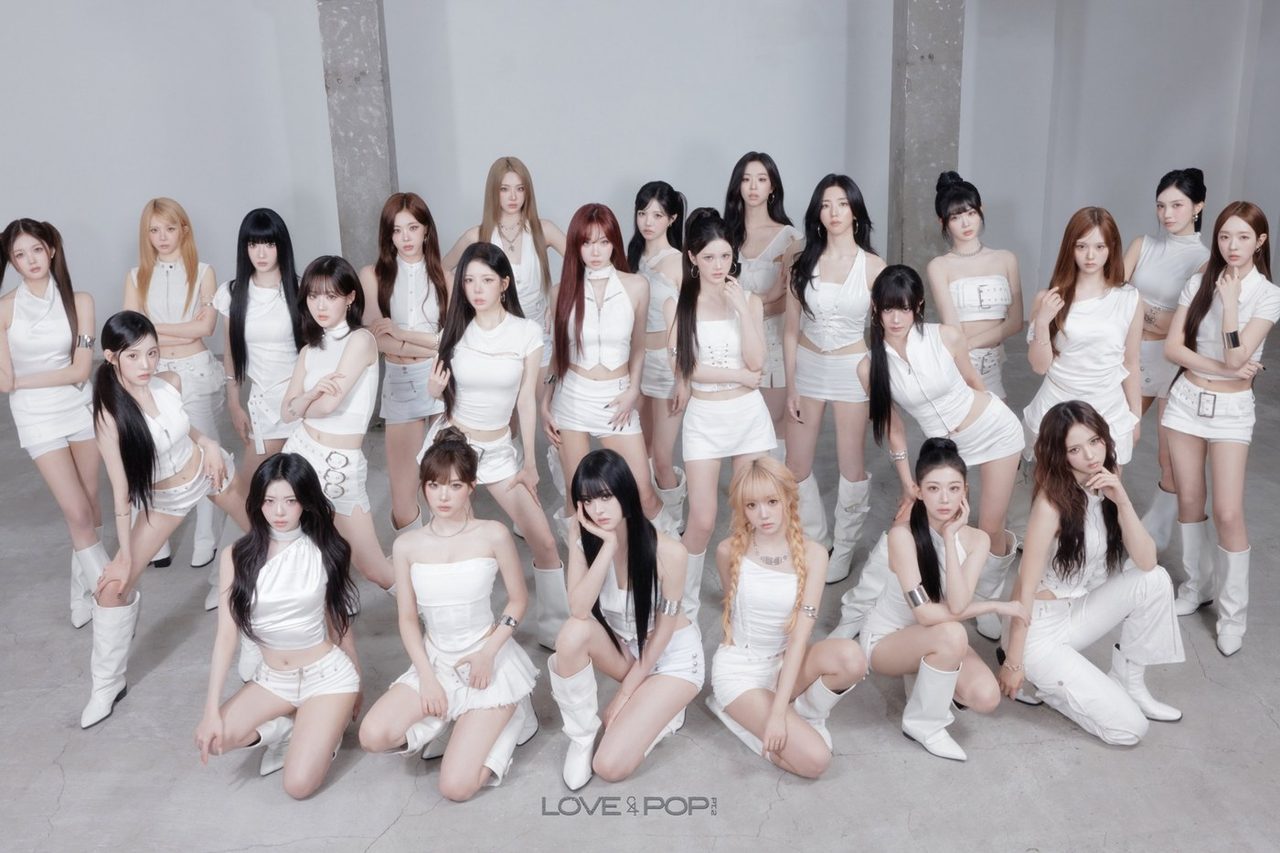 tripleS 24人 LOVE&POP pt.2 グループ写真