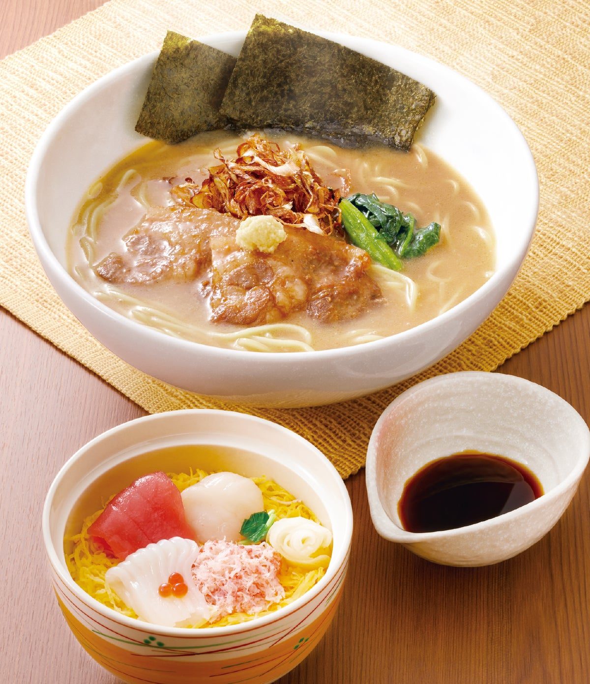 和食さと 北海道味噌ラーメンとミニ北海海鮮ちらし