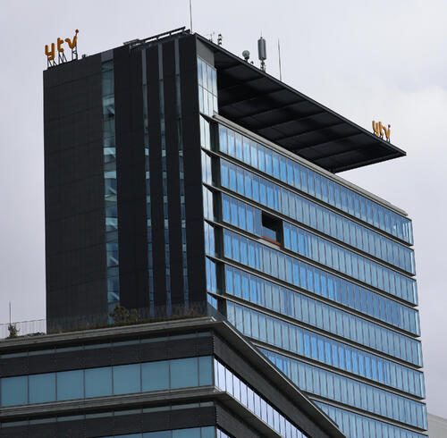 鳥人間コンテストを放送する読売テレビの本社ビル